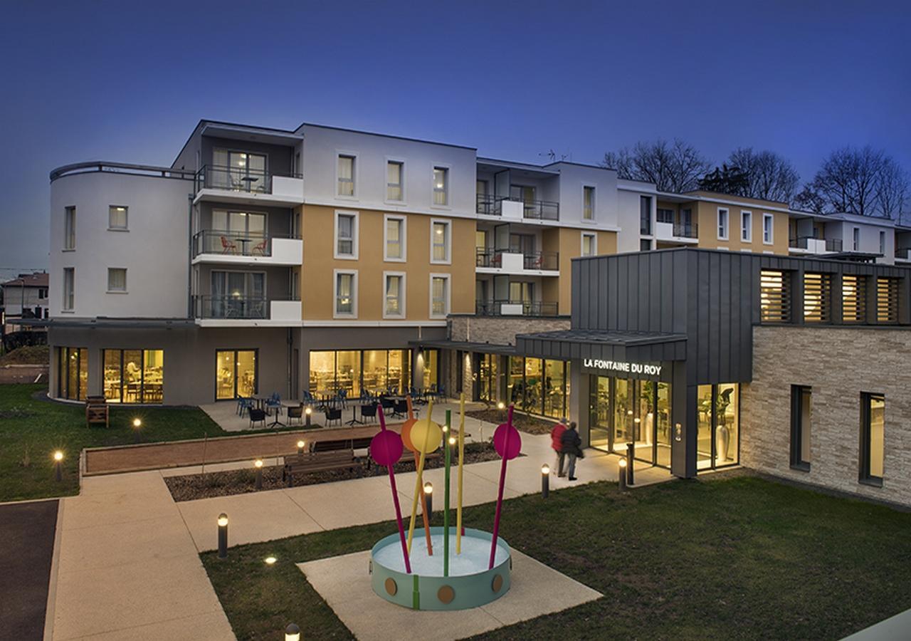 Aparthotel Domitys La Fontaine Du Roy Vichy Exterior foto